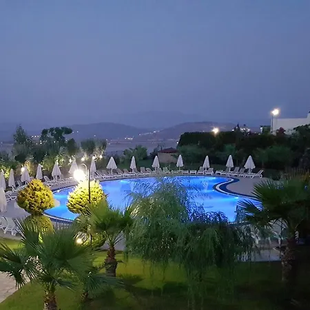 빌라 Lakeside Garden Village *