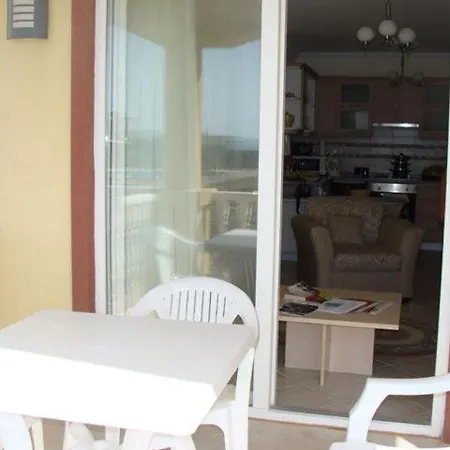 빌라 Lakeside Garden Village Bogazici