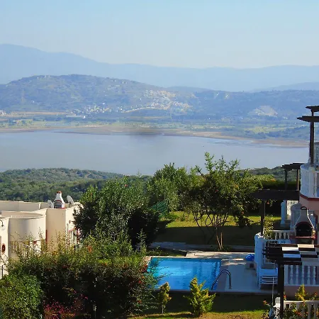 Lakeside Garden Village 빌라 Bogazici