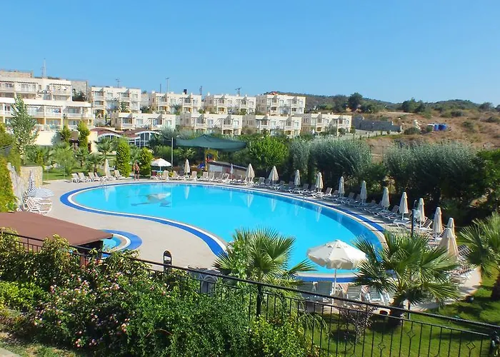 Villa Lakeside Garden Village *