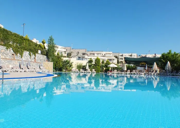 Lakeside Garden Village Villa