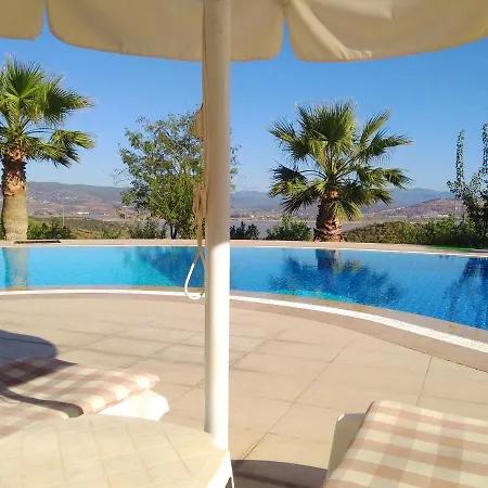 Villa Lakeside Garden Village *