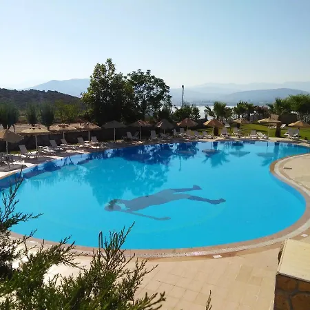 Villa Lakeside Garden Village *