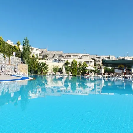 Lakeside Garden Village Villa