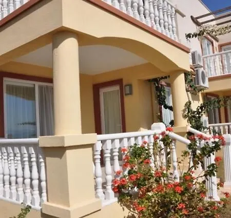 Villa Lakeside Garden Village