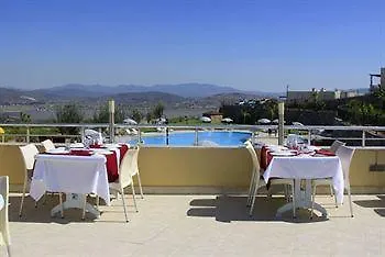 Villa Lakeside Garden Holiday Village