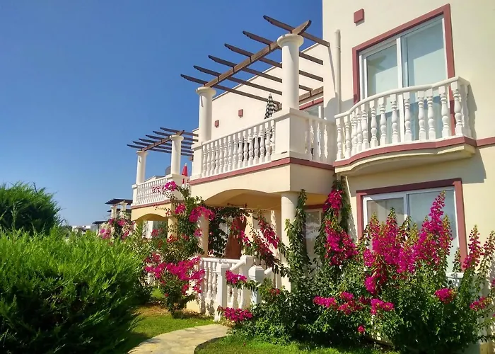 Villa Lakeside Garden Village