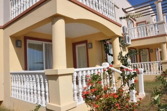 Villa Lakeside Garden Village